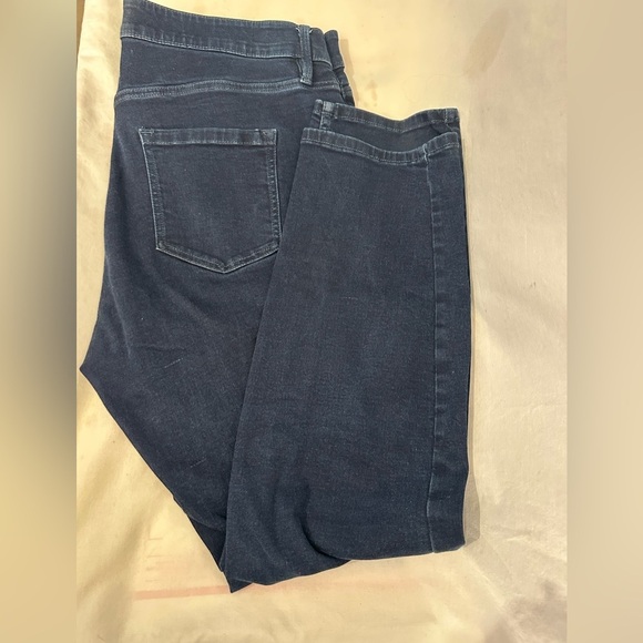 Liz Claiborne Denim - Liz Claiborne Women’s Size 16 Dark Wash Jeans – Elastic Waist Comfort Fit